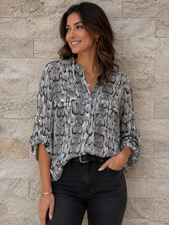 Black Tape_ Tops - Black Tape_ Snakeskin Print Top‎ - Black & White size L